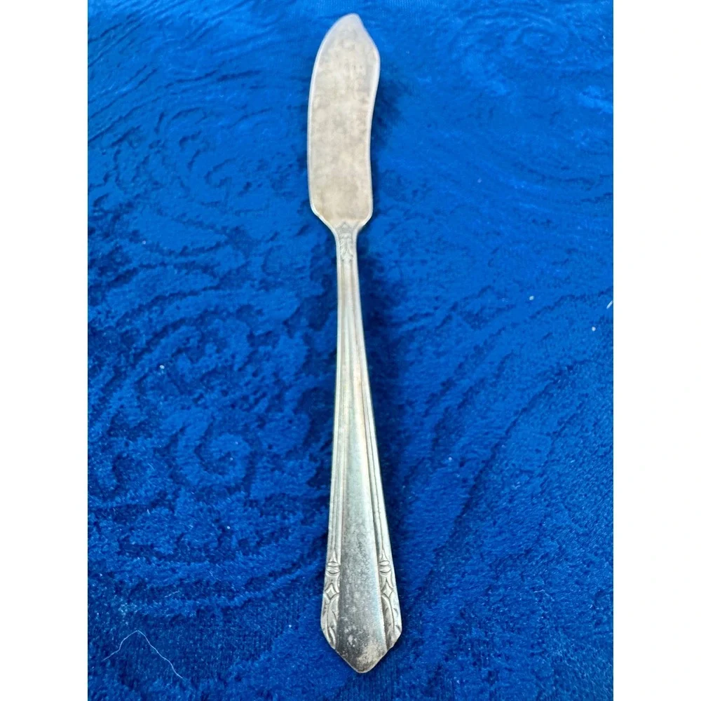 Wm A Rogers Oneida Silverplate Butter Spreader 1937 Surf Club Pattern A1 Plus
